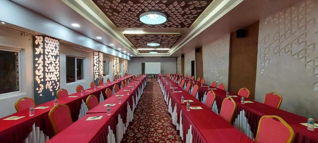 Lee-Benz Ark Hotel Kumbakonam Exterior photo